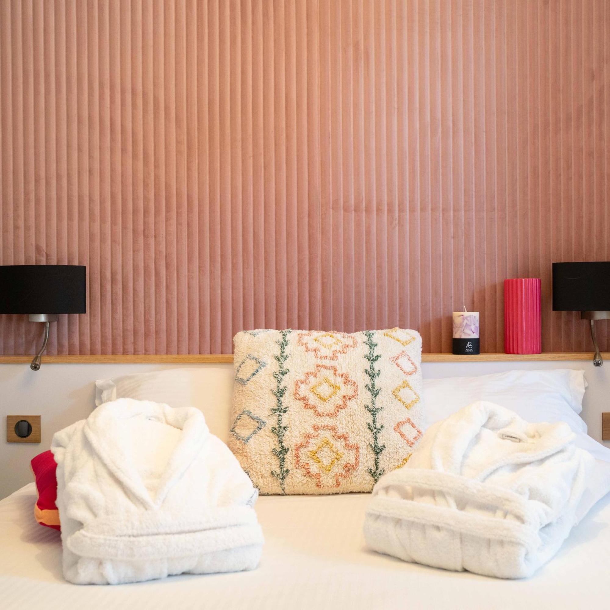 Hotel Argia อัสปาร์รอง ภายนอก รูปภาพ